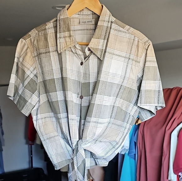 Vintage Short Sleeved Cropps Button-Up - Picture 3 of 3